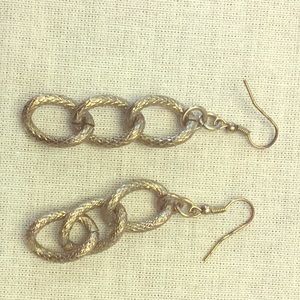 Dangle gold earrings